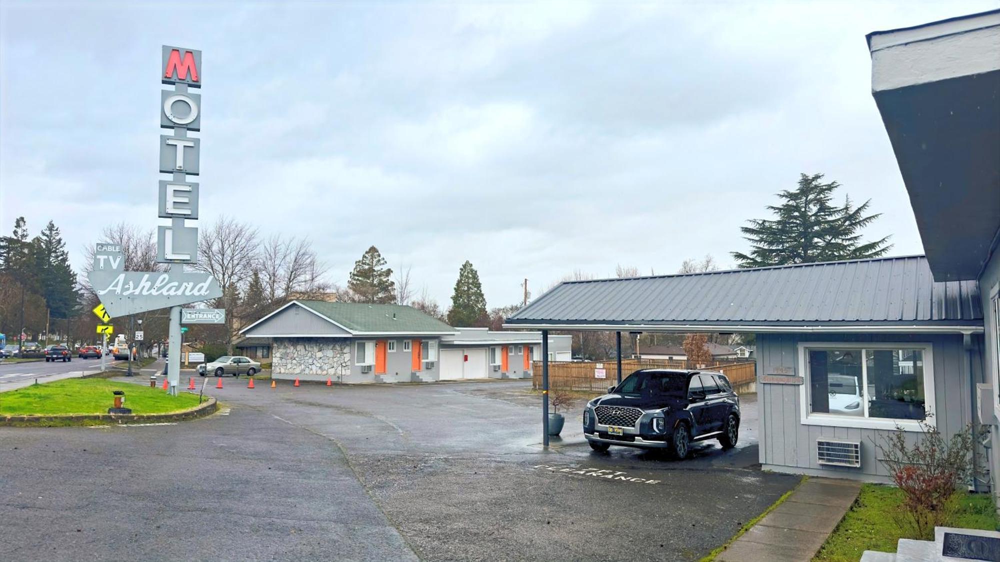 Ashland Motel - Oregon Exterior photo